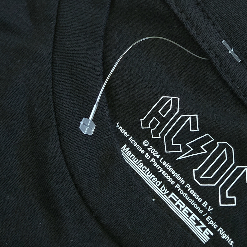 Freeze🥶⚡AC/DC⚡ "Back In Black"🖤 Graphic Tee👕 - NWOT - Picture 8 of 16